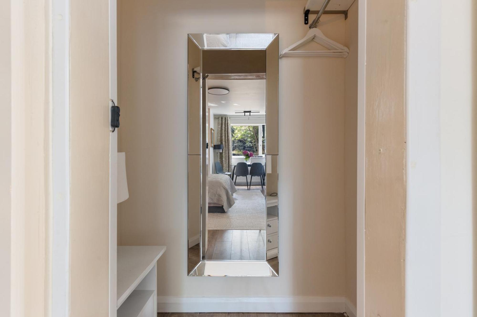 King Studio Apartment With Garden And Parking อีลลิง ภายนอก รูปภาพ