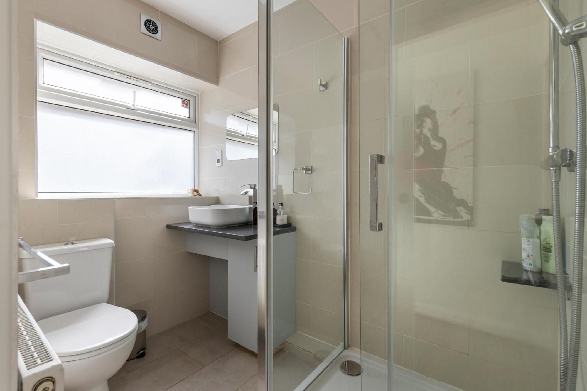 King Studio Apartment With Garden And Parking อีลลิง ภายนอก รูปภาพ